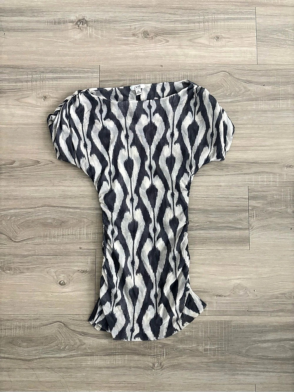 Vintage Y2K Cache Geometric Ruched Mesh Top in Gray & Ivory
